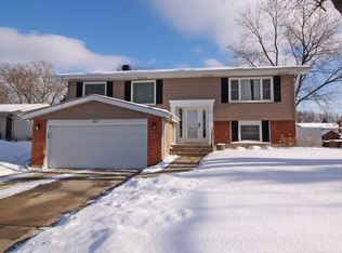 2S267 Valley Rd, Lombard, IL 60148