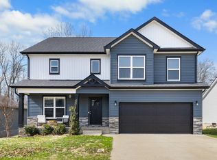 371 Crusaw Dr, Clarksville, TN 37043