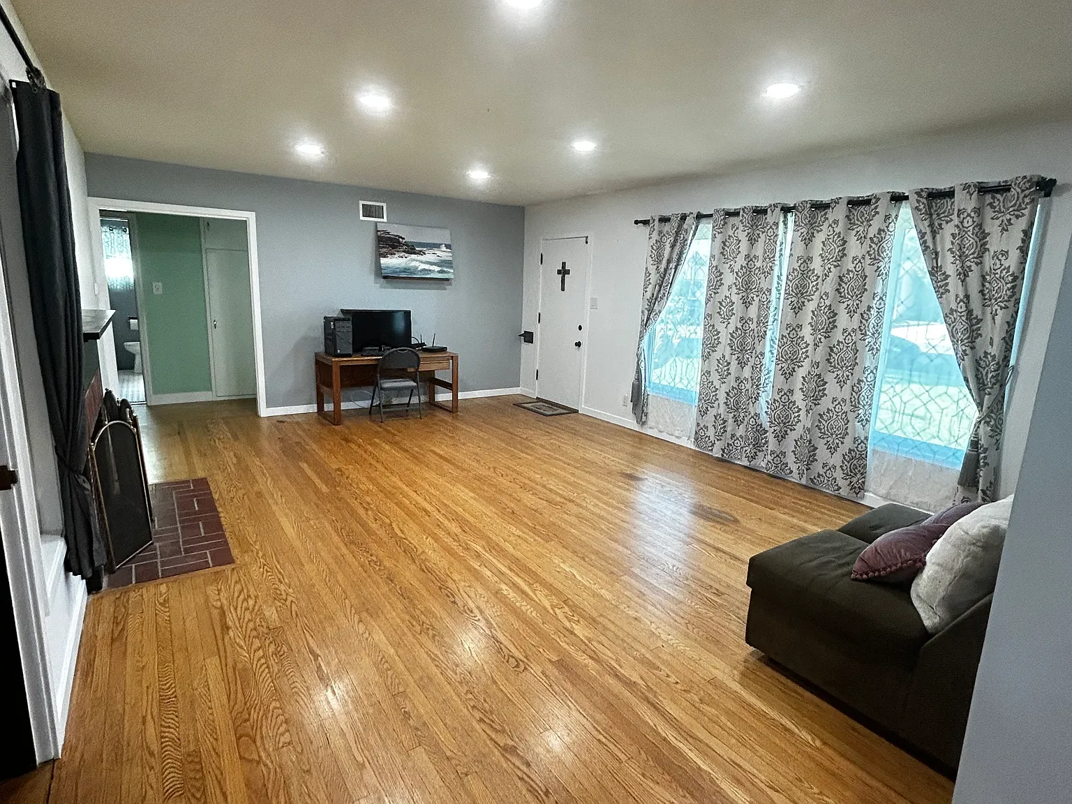 3 bed, 1500 sqft, $3,700 — Photo 4