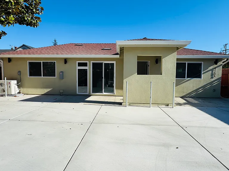 428 Everett St — Photo 3