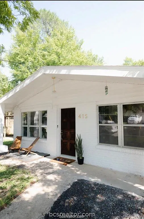 2 bed, 1.5 bath, 1430 sqft, $1,800 — Photo 2