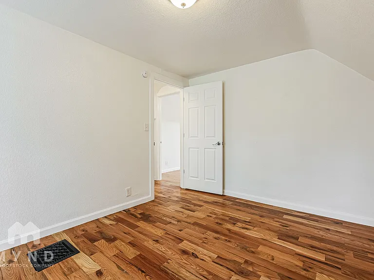 2426 S Acoma St — Photo 18