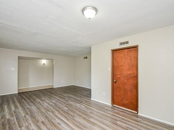 4th image of 14419 Merry Meadow Dr