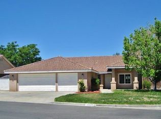 24821 Balestrieri Rd, Hemet, CA 92544