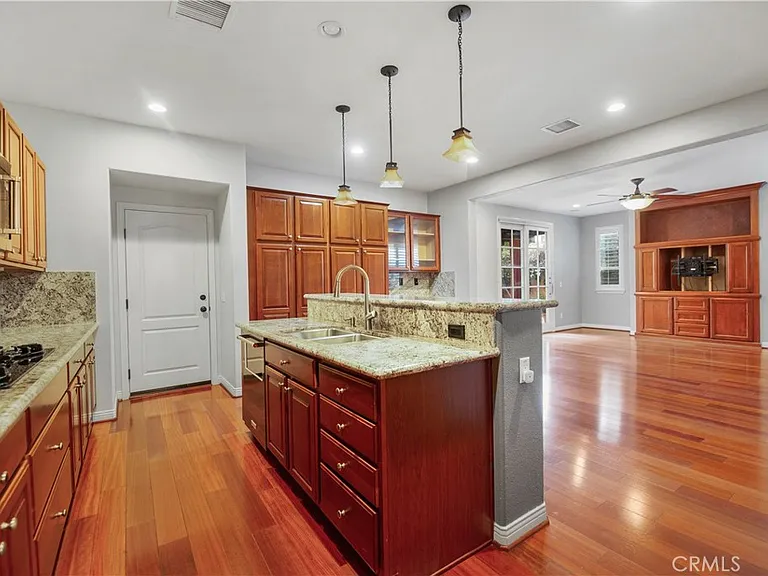 1 Bower Ln — Photo 18