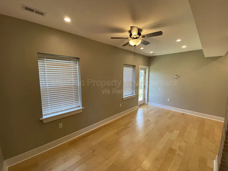 1115 Winchester St #C — Photo 5