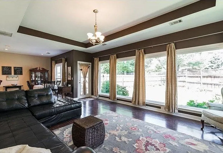 515 Birch Forest Ln — Photo 9