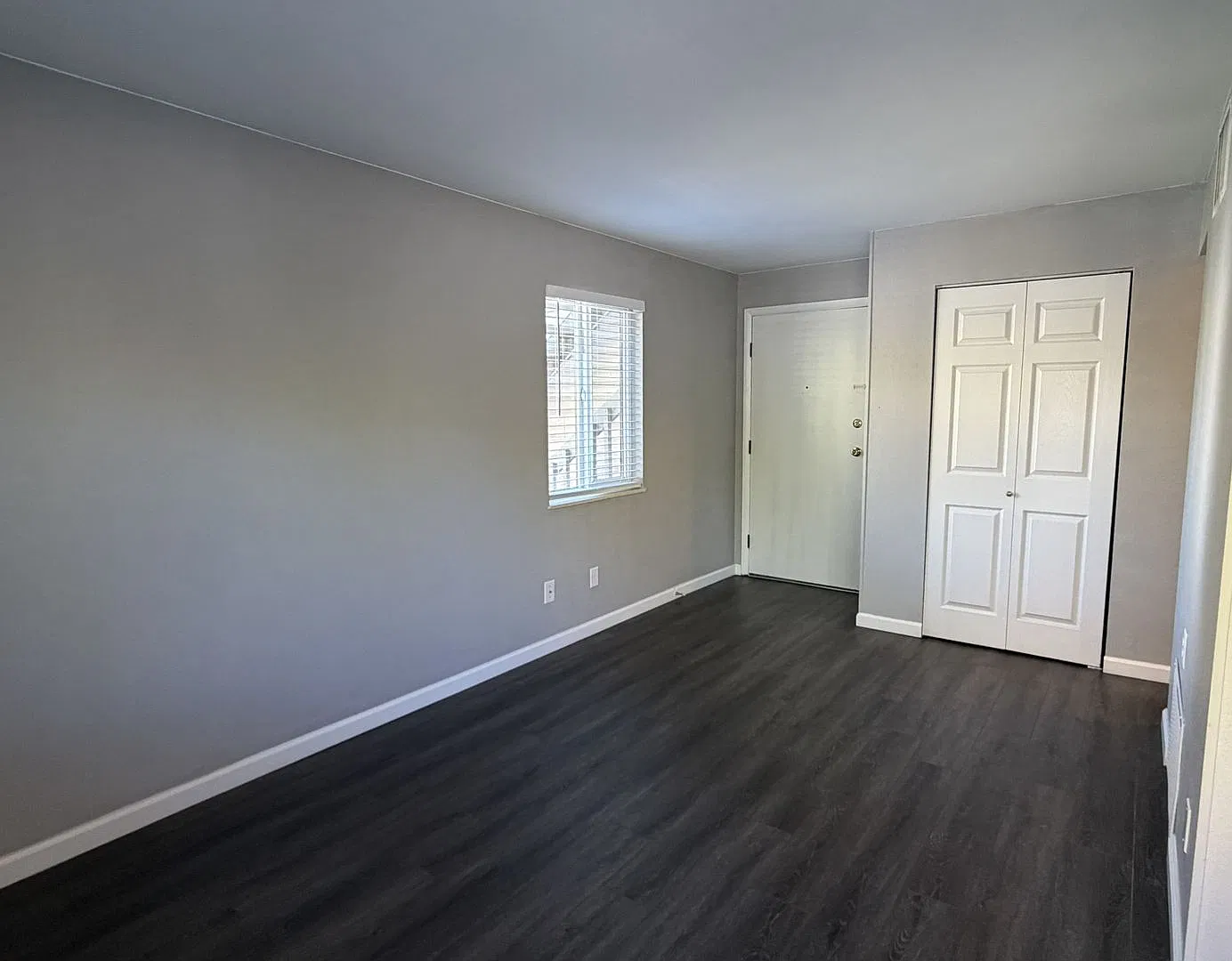 Convenient Midtown Apartment with Modern Touches — Photo 3