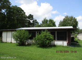 105 Spec Ln, Crescent City, FL 32112