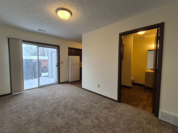4th image of 2031 Scenic Dr NW