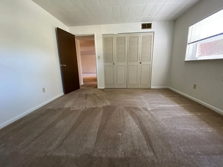 360 Maryland Ave — Photo 100