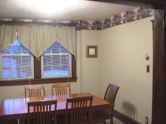 3rd image of 1846 Tonawanda Ave