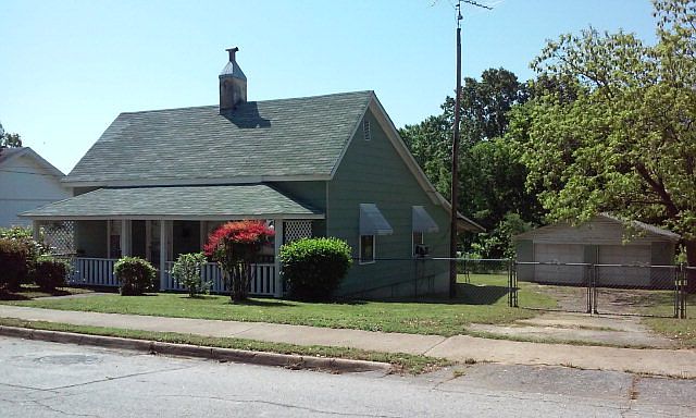 1st image of 209 Smythe Ave