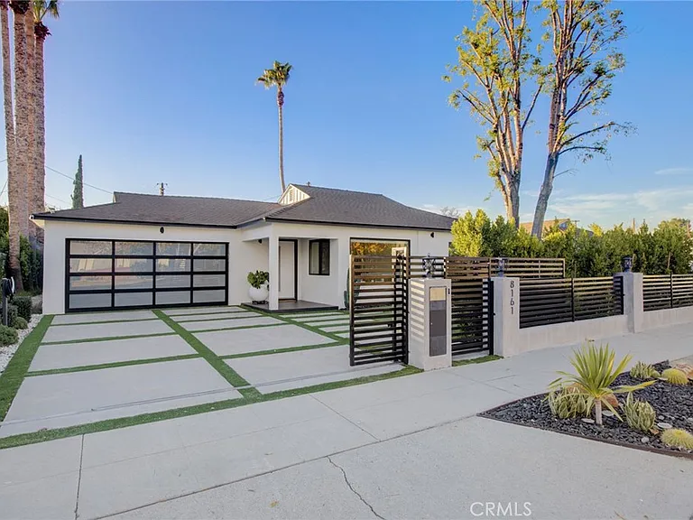 8161 Encino Ave — Photo 22