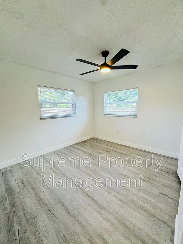 2 bed, 1.0 bath, 847 sqft, $2,099 — Photo 4