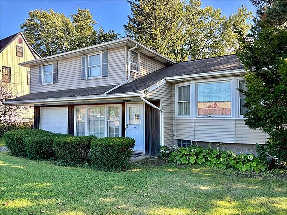 3rd image of 2137 W Ridge Rd