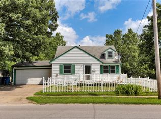 203 Watrous Ave, Des Moines, IA 50315