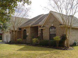 103 Indian Paintbrush, Lake Jackson, TX 77566