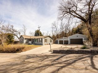 401 Ehlers Rd, Manhattan, KS 66502