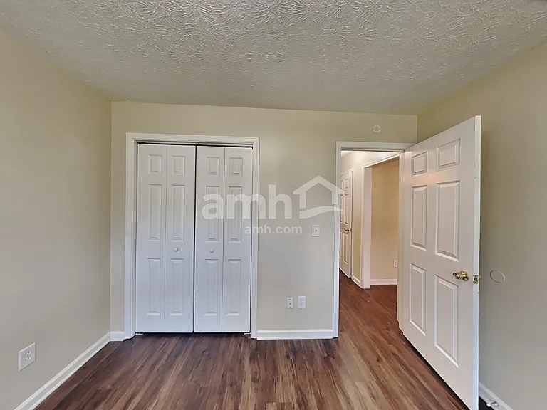 1509 Locomotive Dr NE — Photo 14