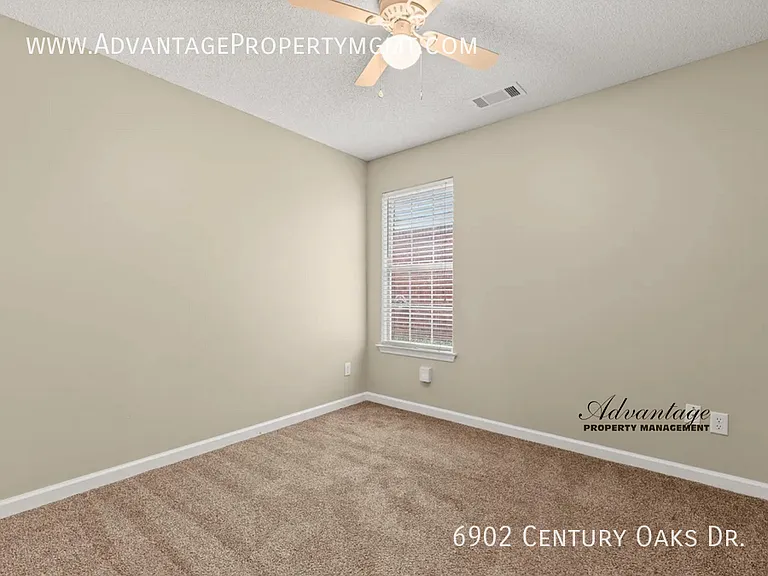 6902 Century Oaks Dr — Photo 16