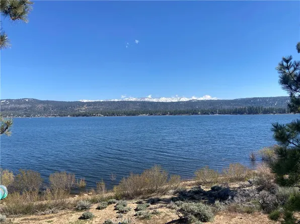 1208 Chickasaw Ln, Fawnskin, CA 92333