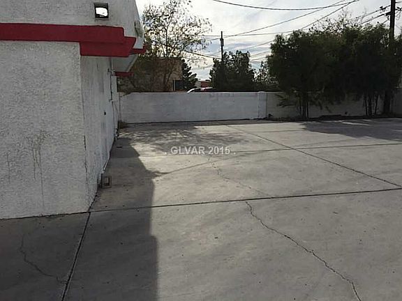 4th image of 713 N Eastern Ave