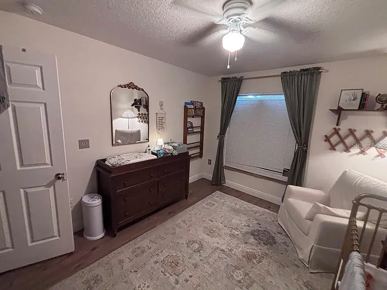 1004 Chateau Cir — Photo 20