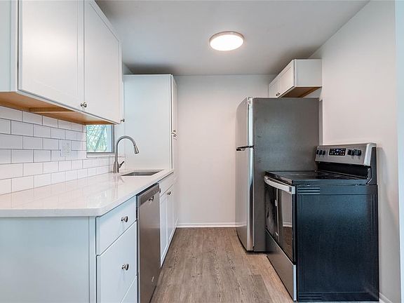 5th image of 2517 W Kirby St