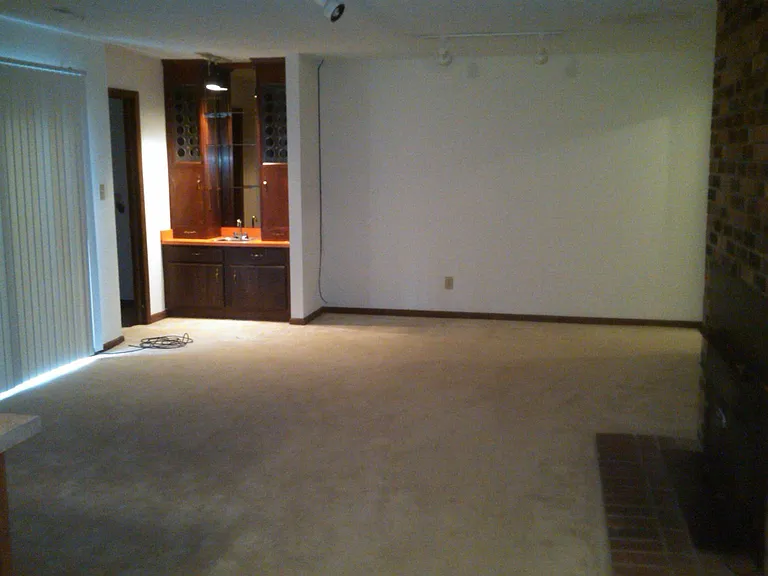 4852 Rosewell Dr — Photo 3
