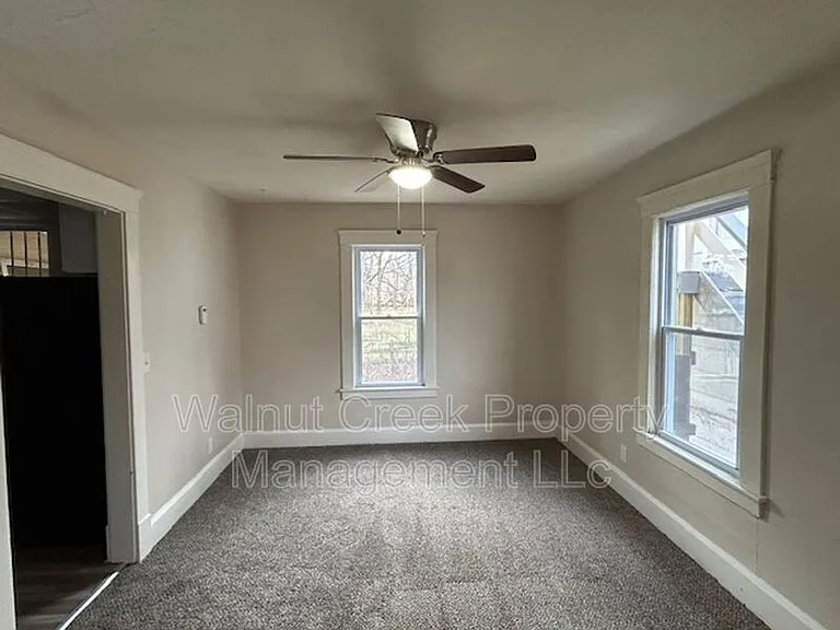 100 Rush St — Photo 6