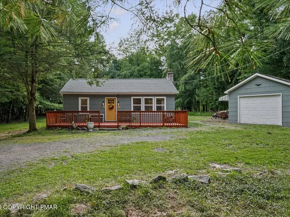 105 Chariton Dr, East Stroudsburg, PA 18301