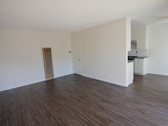 2nd image of 221 Thorne St APT 7