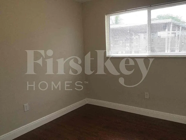 1785 SW 43rd Ave — Photo 13
