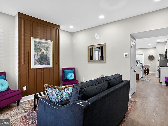 2nd image of 508 W King St