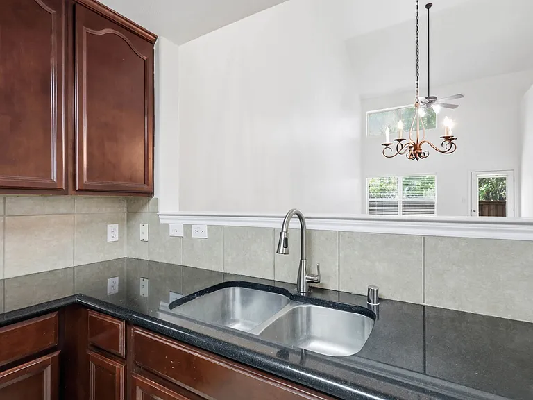 10067 Wake Bridge Dr — Photo 9