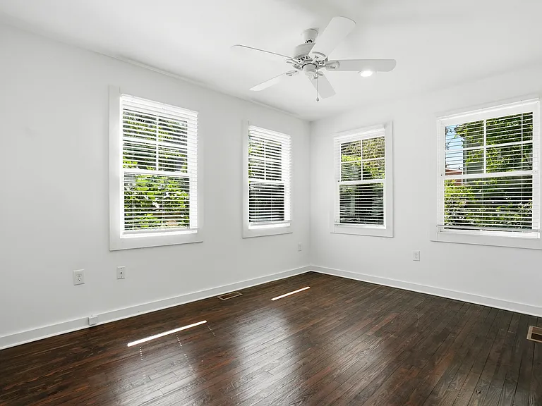 439 Oak Rd — Photo 6