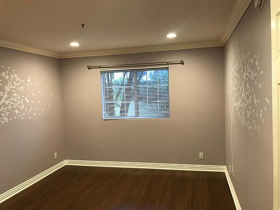 Bedroom (non-master)