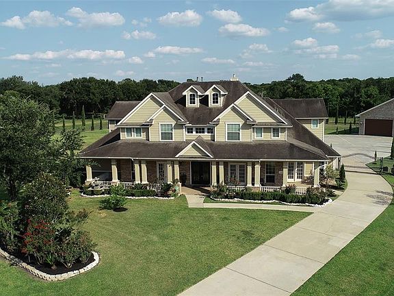 2nd image of 26103 Cross Hollow Ln