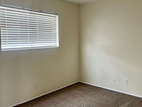 3rd image of 3204 Lafayette Dr NE APT 3