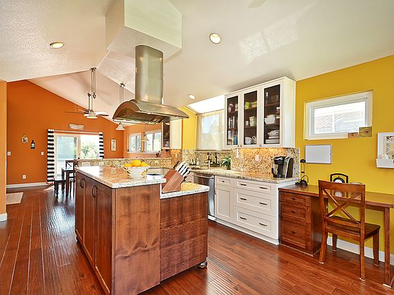 5th image of 725 Crystal Ln