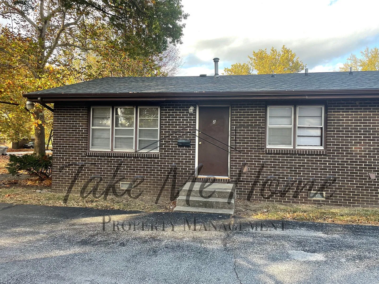 Charming 2-Bed, 1-Bath Home for Rent in All-Brick Fourplex — Photo 1