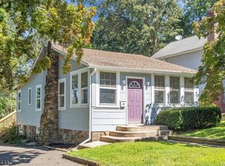 38 Highwood Rd, Denville, NJ 07834