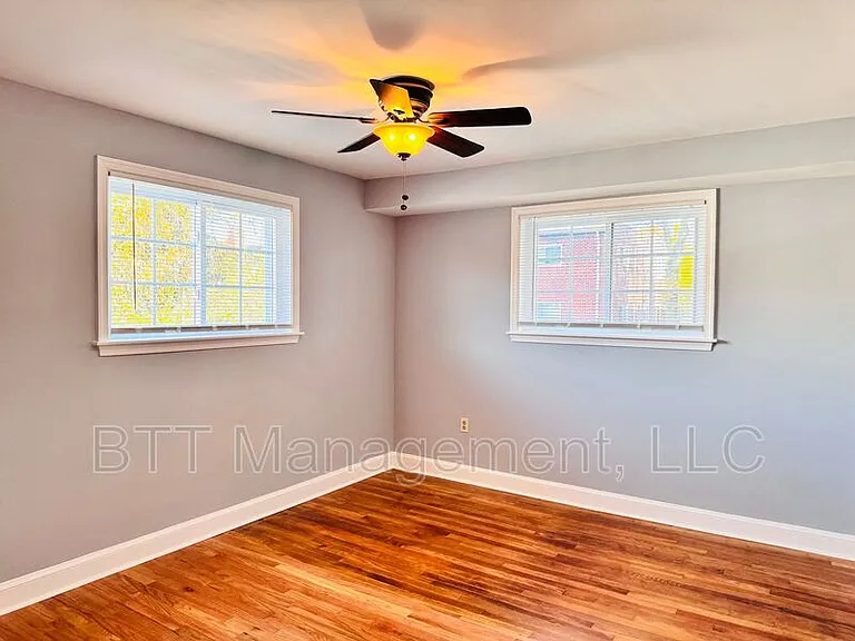 8805 Plymouth St #5 — Photo 32