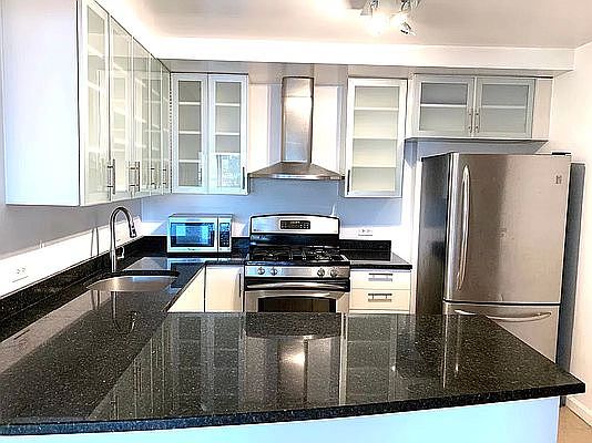4th image of 3080 21st St APT 3C