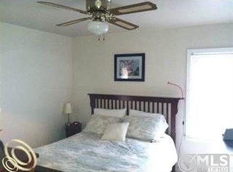 bedroom.jpg
