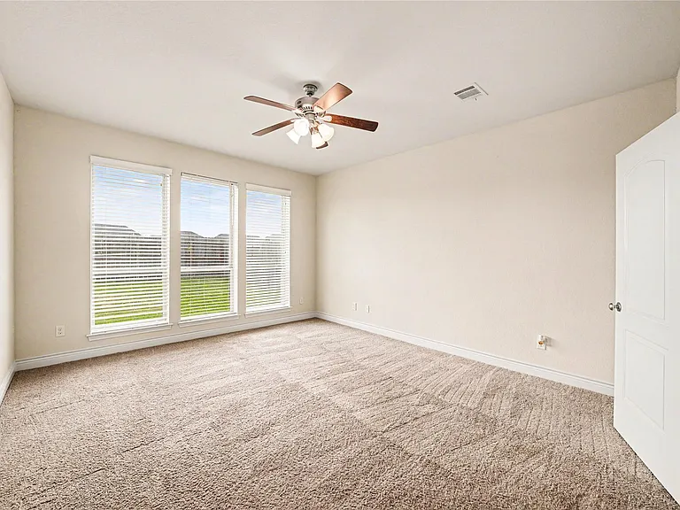 2310 Falcon Brook Dr — Photo 9