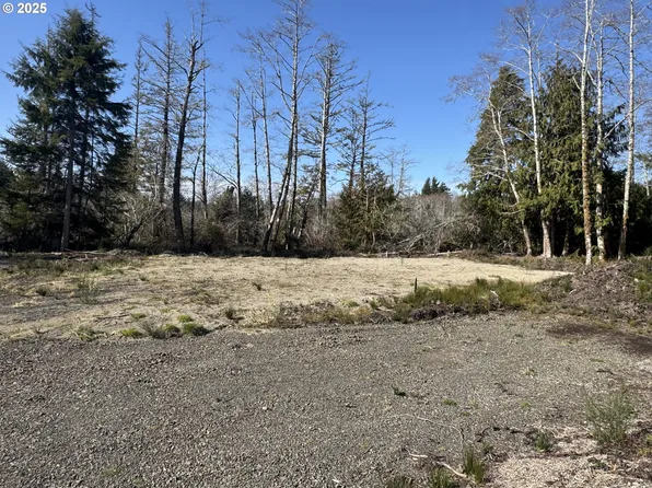 33775 Edler Ln, Seaside, OR 97138