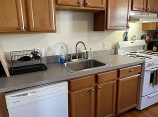 383 Columbia St #3, Cambridge, MA 02141