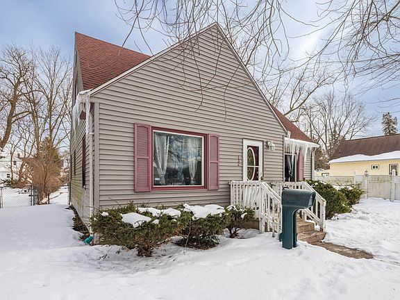 3rd image of 132 Hendricks St